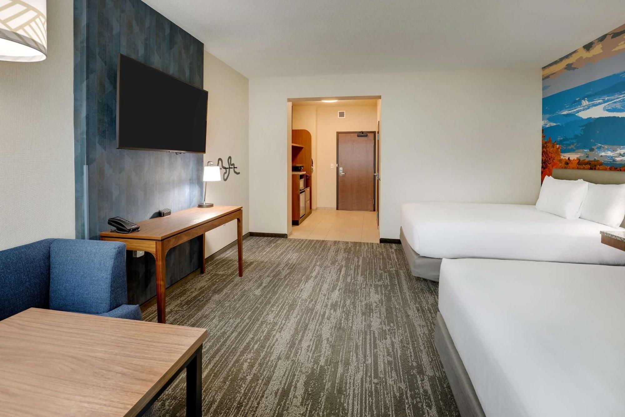 Drury Plaza Hamilton Place Hotel 3*
