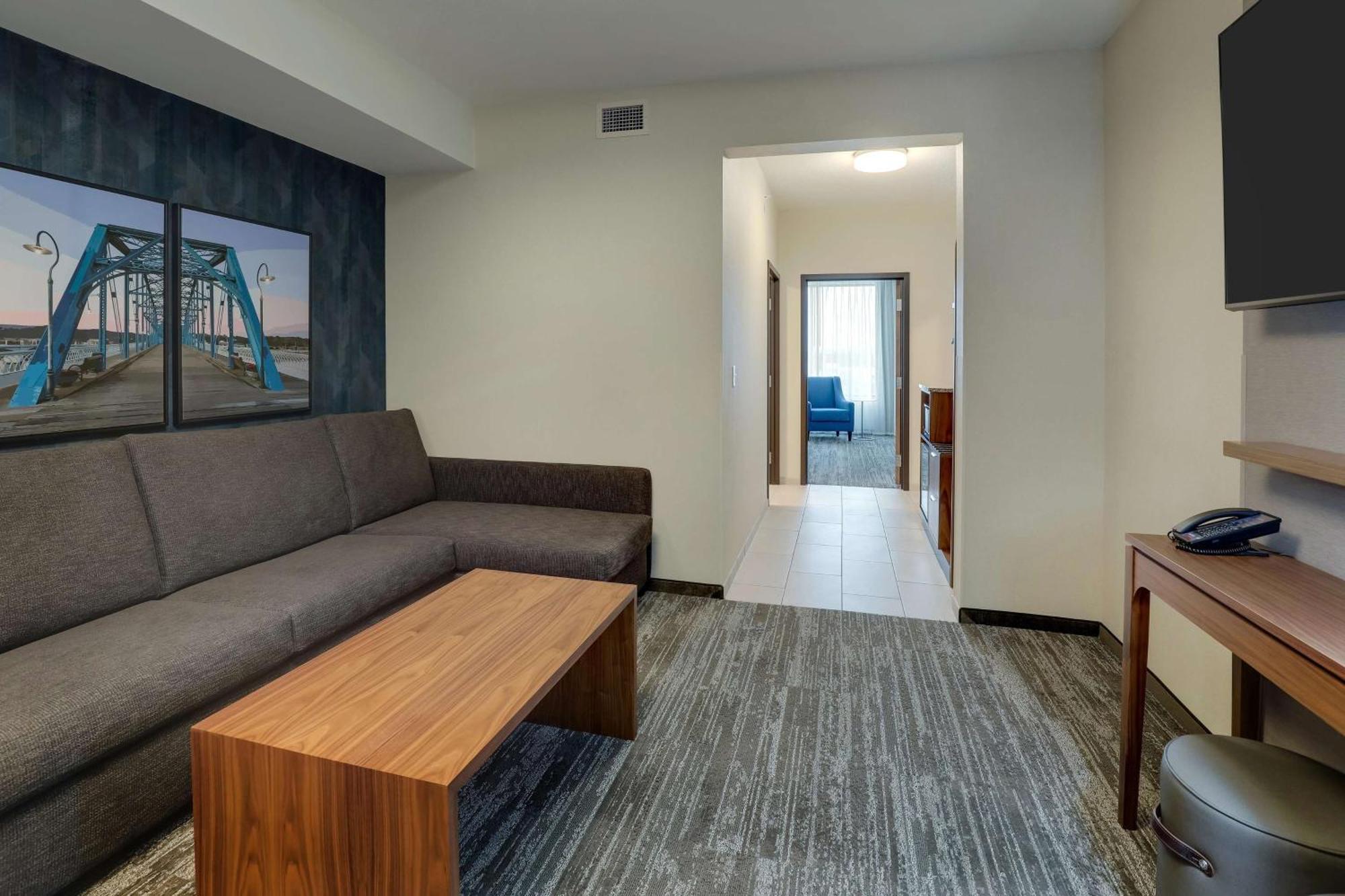 Hotel Drury Plaza Hamilton Place 3*